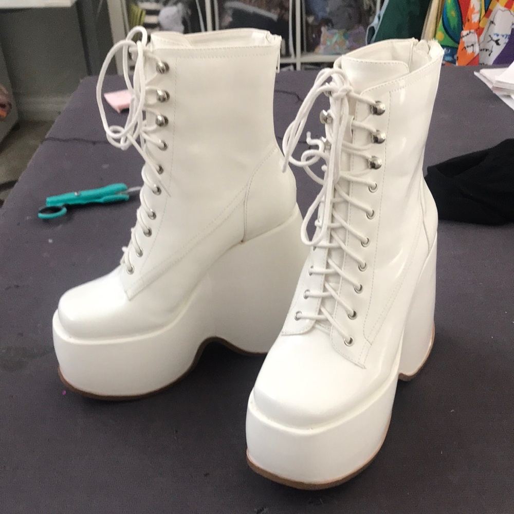privileged size 6